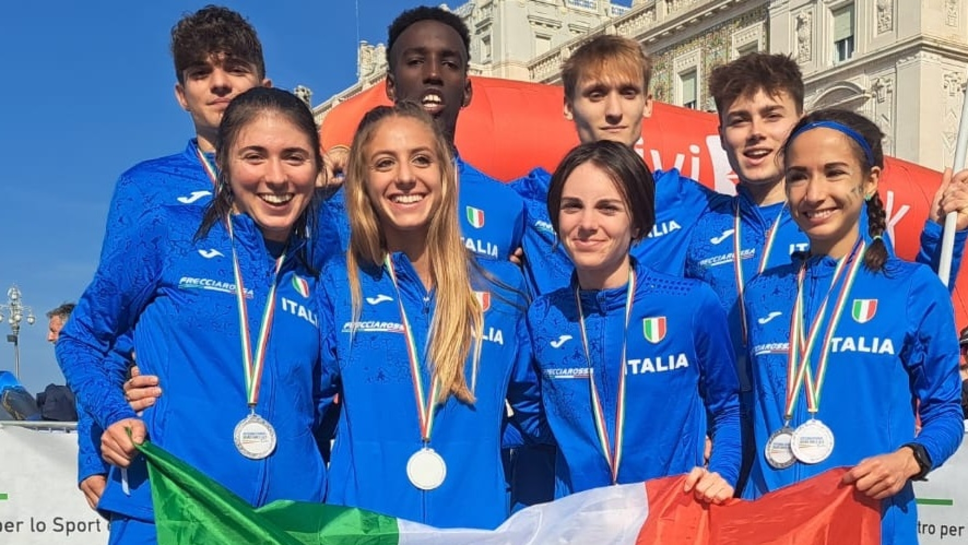 Strada: Caposieno e Maggi, Podi Azzurri