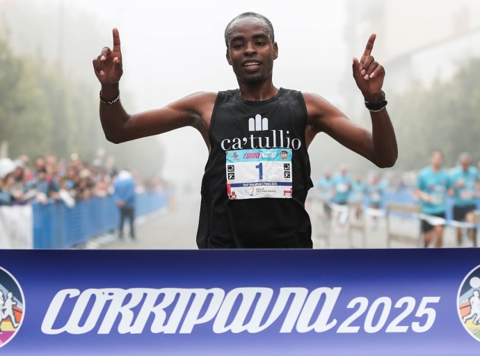 Strada: Dominio Africano alla CorriPavia